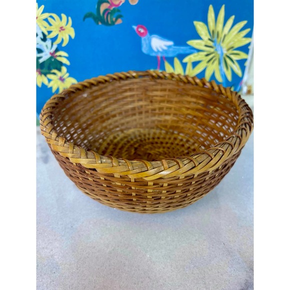 Vintage Bamboo Two Toned Woven Basket. Small - Picture 7 of 7